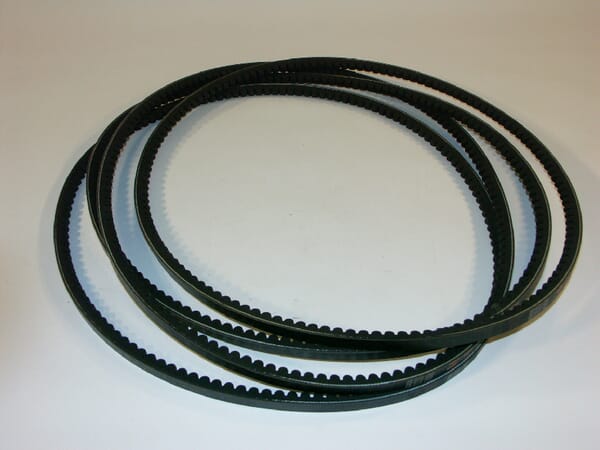 Keilriemensatz (4) aus der Kategorie Trommel- und Scheibenmähwerk