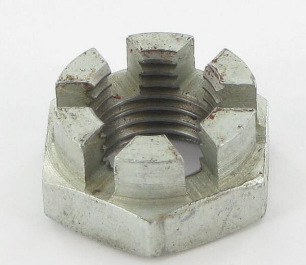 Kronenmutter Busatis aus der Kategorie Balkenmähwerke